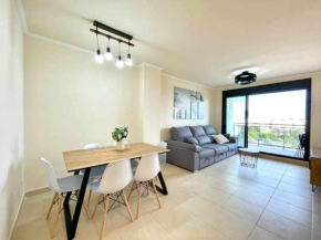 Apartamento con piscina padel y vistas al mar